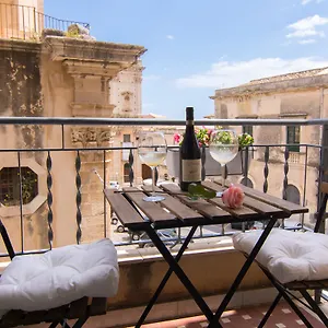 3* Oda ve Kahvaltı Maison Ortigia
